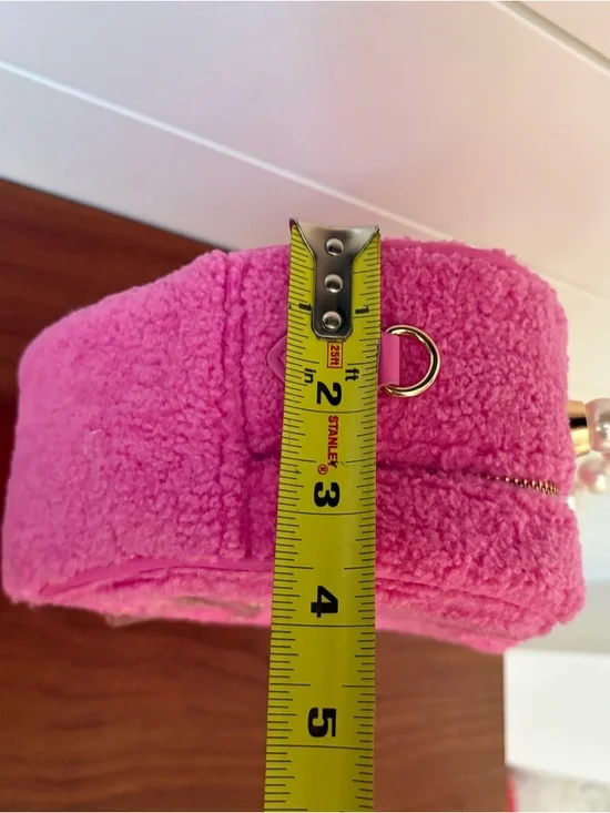 Our Universe Barbie Heart Figural Pink Fuzzy Purse Bag Pearls Exclusive NWOT - Picture 10 of 11